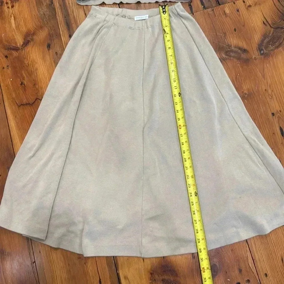 Joan Vass USA tan cream 100% cotton sweater and skirt set size small/medium - Picture 5 of 9